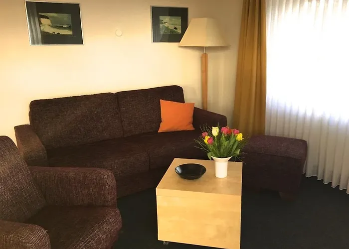 22 Im Haus Huehnergott * Sellin (Rugen)